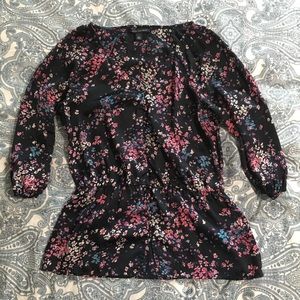 Banana republic blouse/ size: S